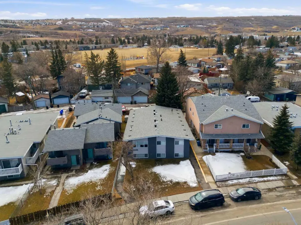 6131 Bowness Road NW Calgary AB T3B 0C9