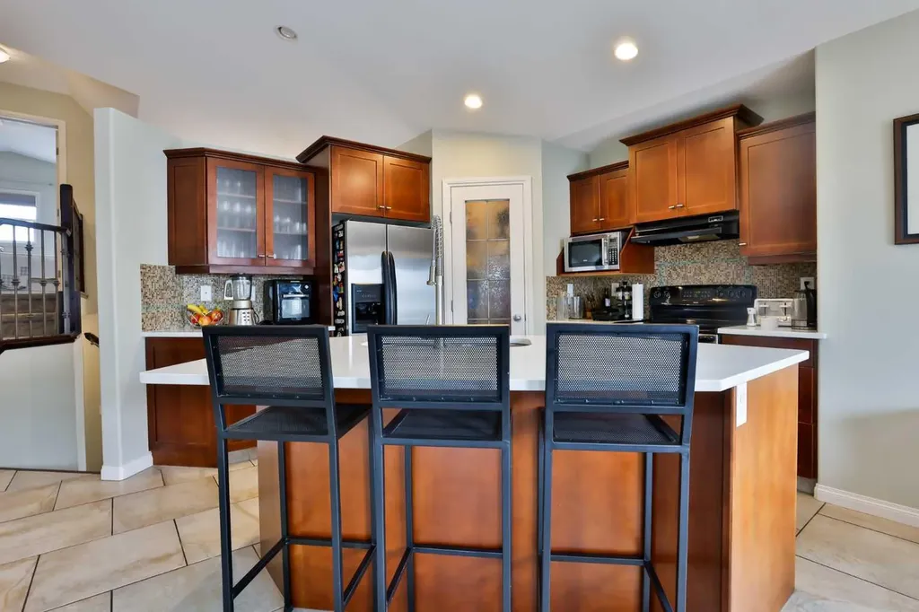66 Coalbanks Gate W Lethbridge AB T1J 2A1