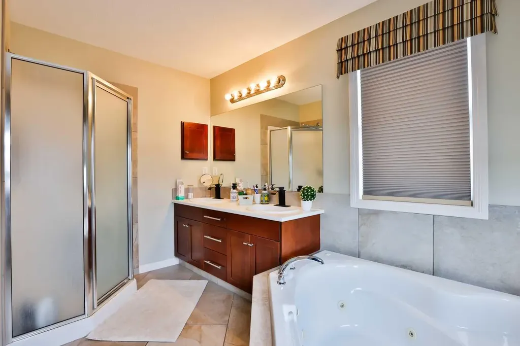 66 Coalbanks Gate W Lethbridge AB T1J 2A1