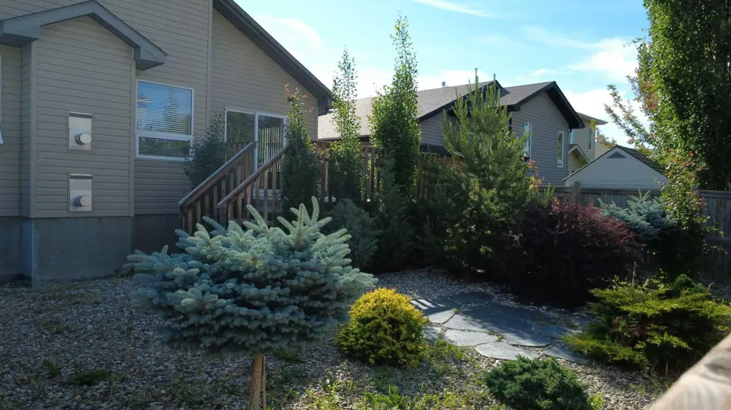 66 Coalbanks Gate W Lethbridge AB T1J 2A1