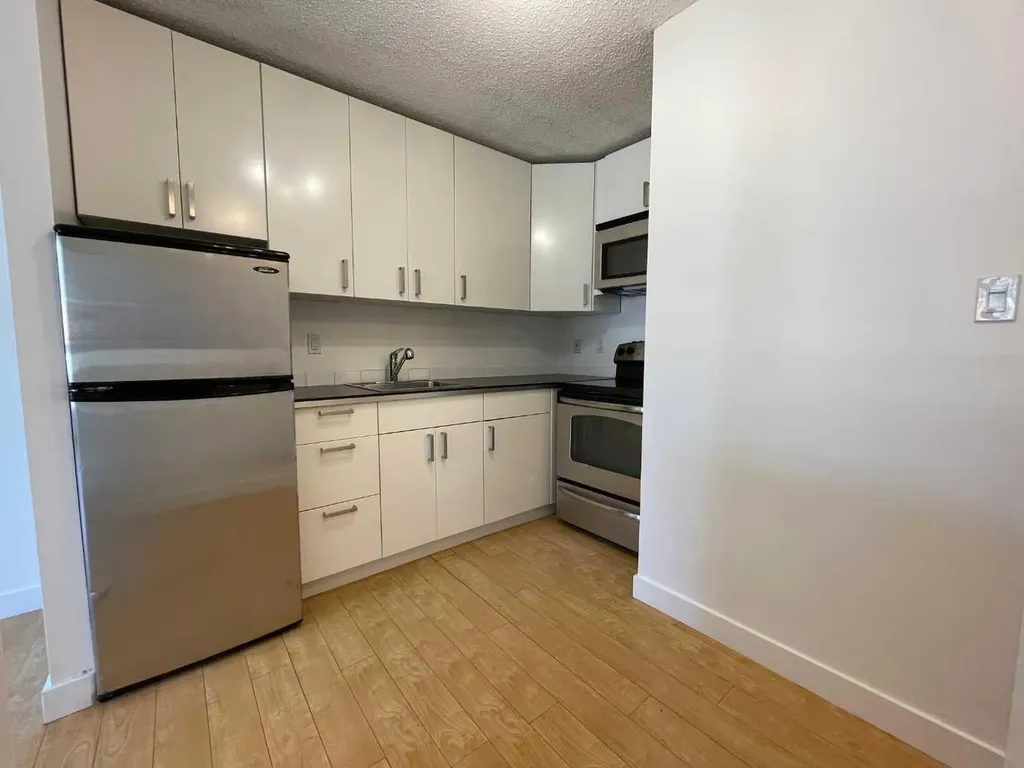 340 14 Avenue SW Calgary AB T2R 0M4