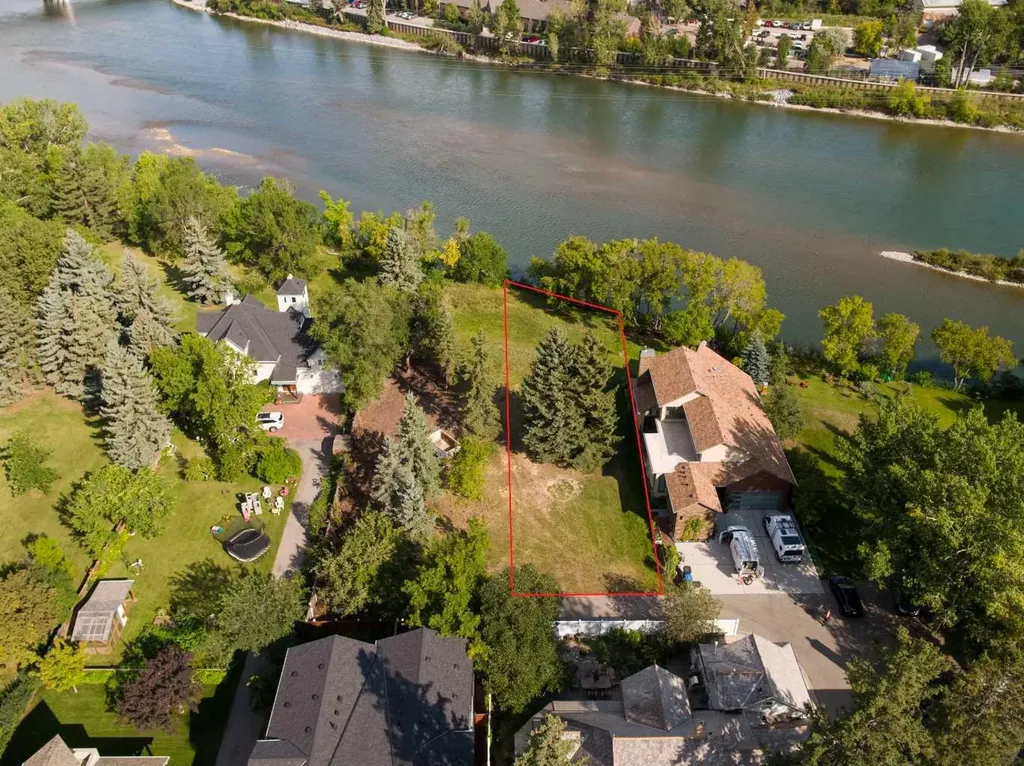 10 Major Stewart Lane SE Calgary AB T2G 5R6