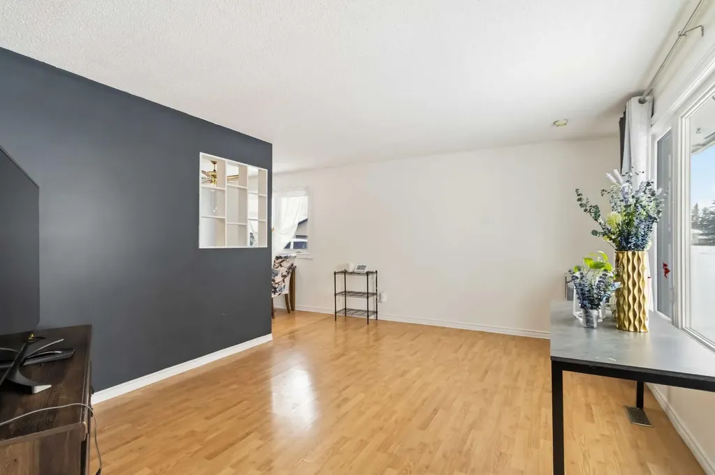 66 Centennial Drive Fort Mcmurray AB T9H 1J4