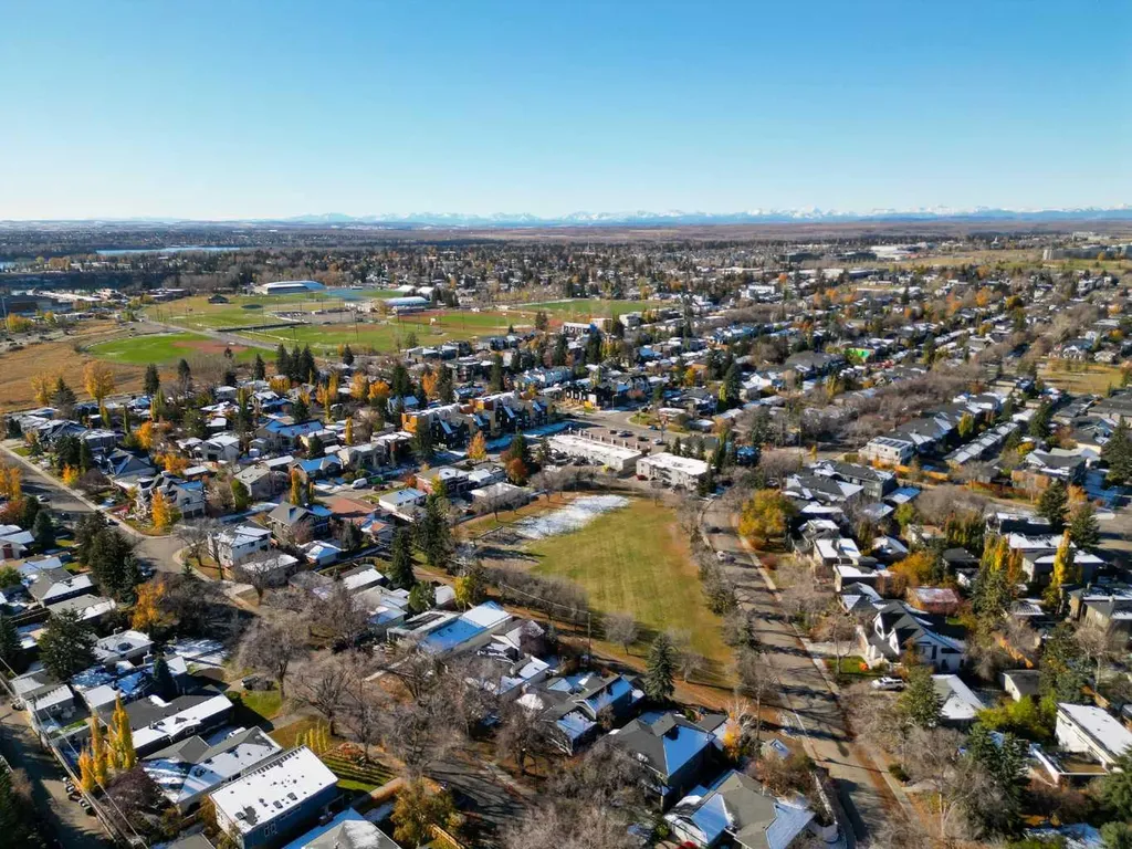 2320 54 Avenue SW Calgary AB T3E 1M1