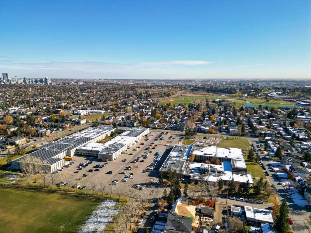 2320 54 Avenue SW Calgary AB T3E 1M1