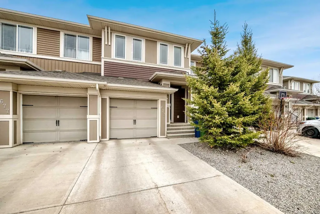 673 Hillcrest Road SW Airdrie AB T4B 4C7