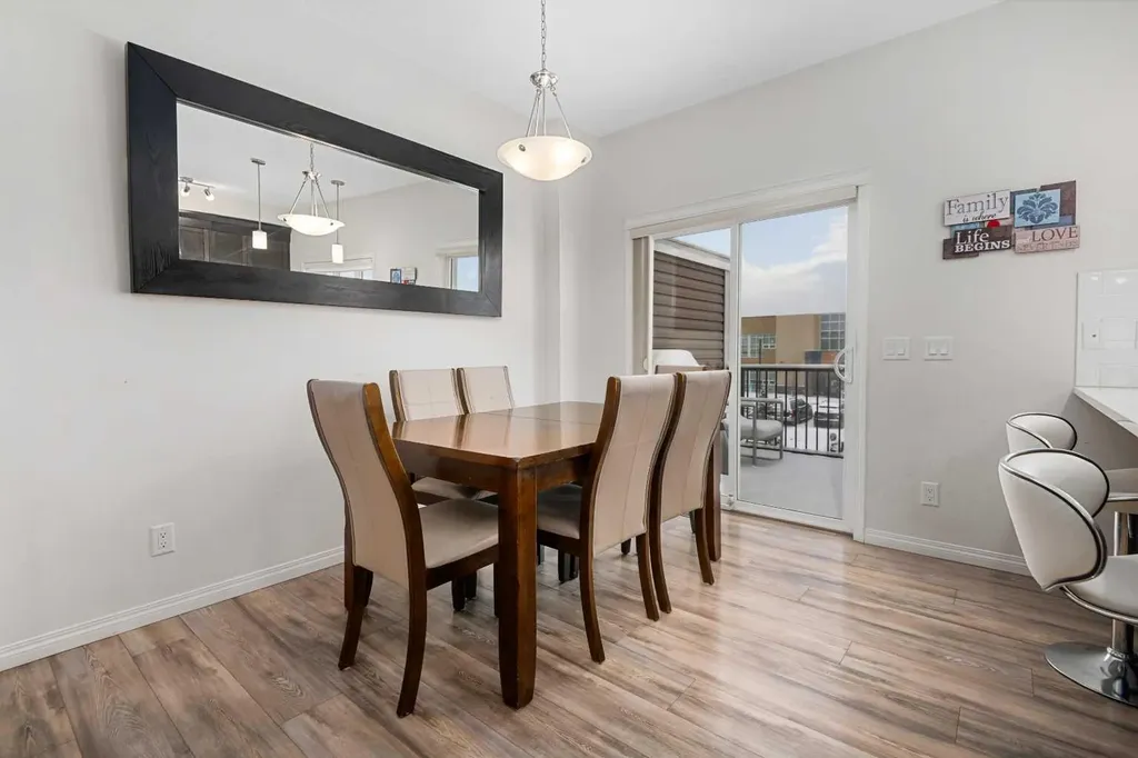673 Hillcrest Road SW Airdrie AB T4B 4C7