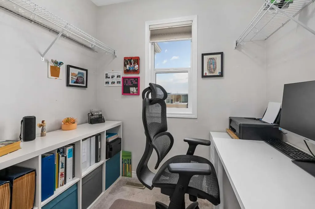 673 Hillcrest Road SW Airdrie AB T4B 4C7