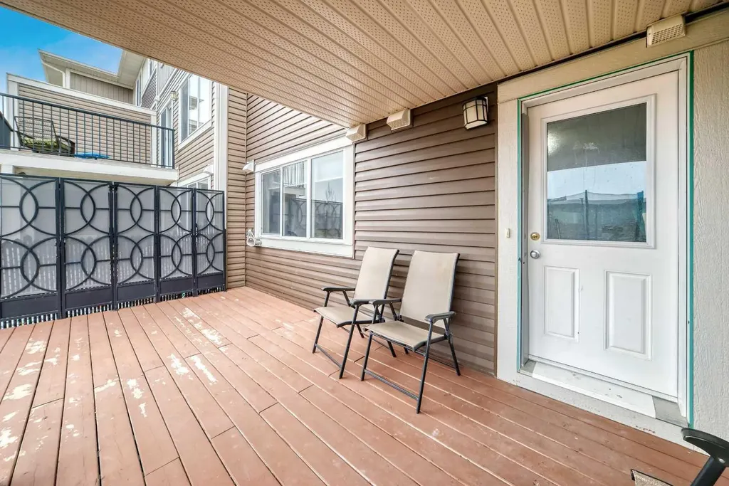 673 Hillcrest Road SW Airdrie AB T4B 4C7