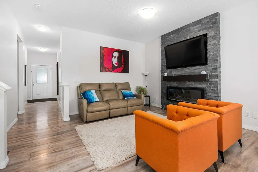 673 Hillcrest Road SW Airdrie AB T4B 4C7