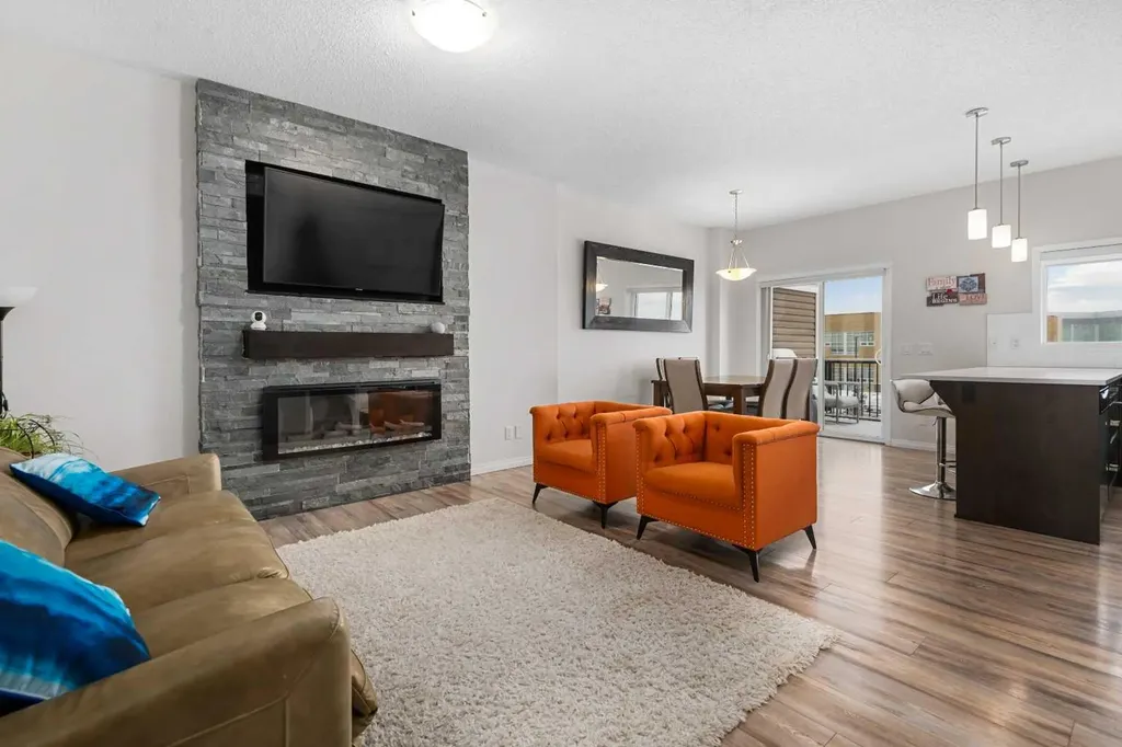 673 Hillcrest Road SW Airdrie AB T4B 4C7