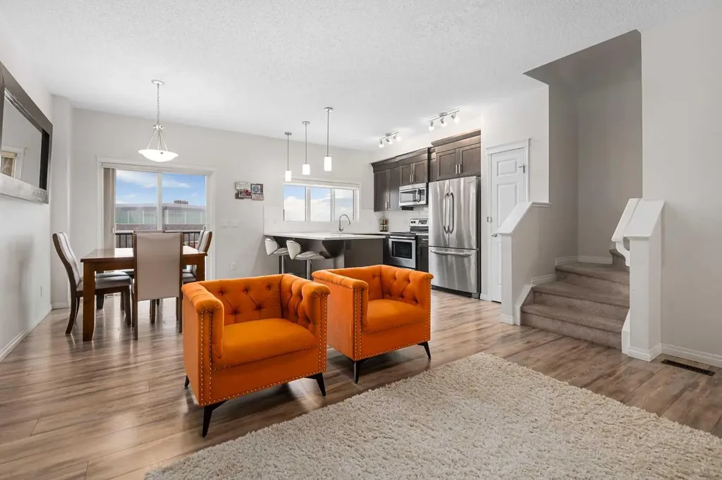 673 Hillcrest Road SW Airdrie AB T4B 4C7