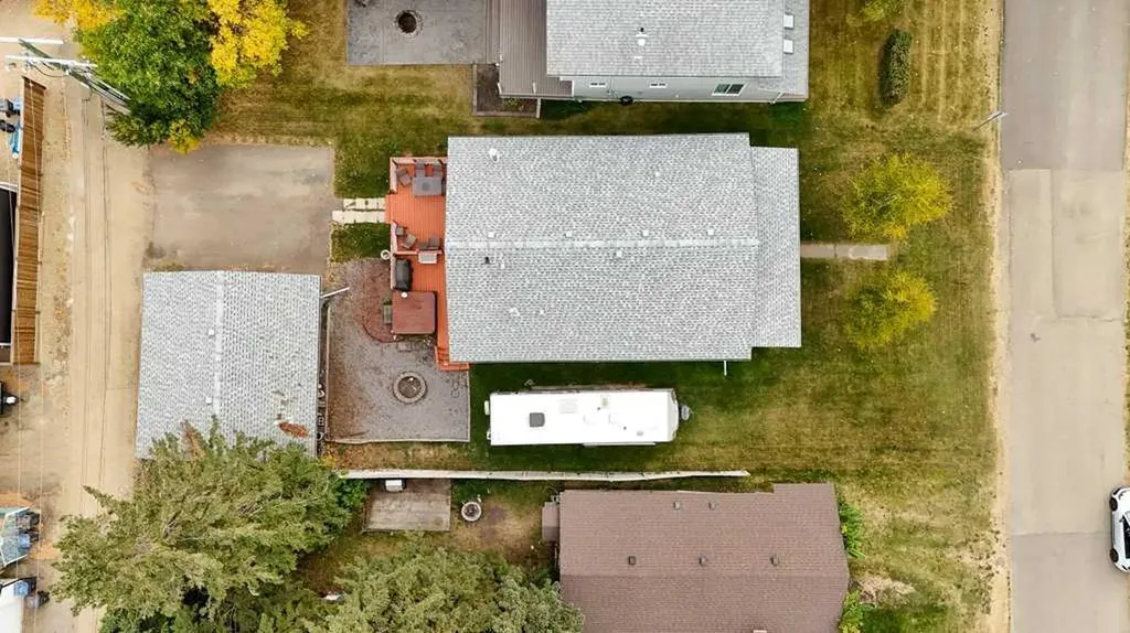 5005 43 Street E Sylvan Lake AB T4S 1C1