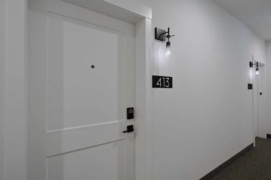 20 Sage Hill Walk NW Calgary AB T3R 1Z5