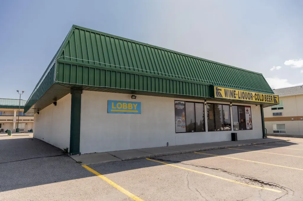 4819 45 Street Rocky Mountain House AB T4T1A9