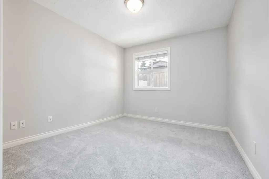 1631 28 Avenue SW Calgary AB T2T 1J5