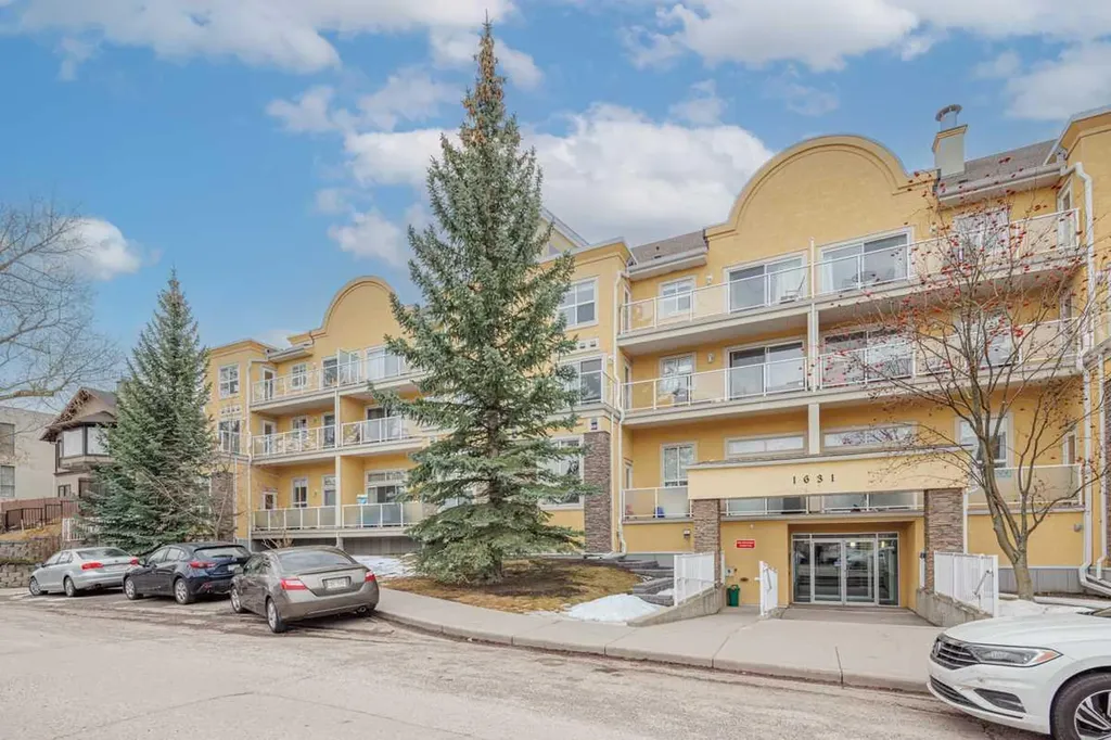 1631 28 Avenue SW Calgary AB T2T 1J5
