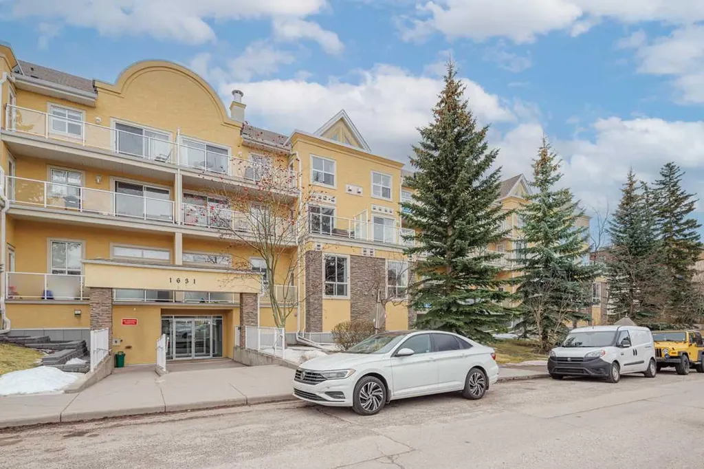 1631 28 Avenue SW Calgary AB T2T 1J5