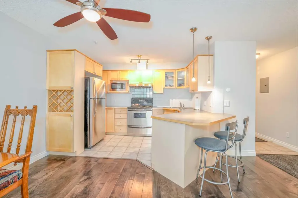 1631 28 Avenue SW Calgary AB T2T 1J5