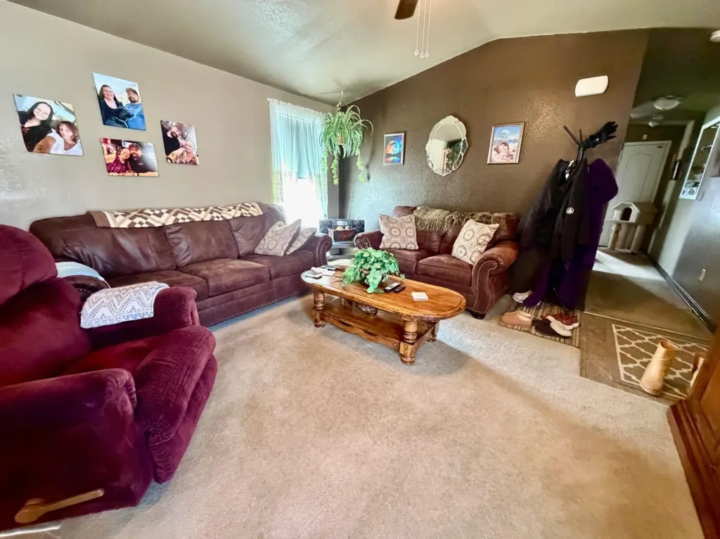 206 Railway Avenue Coaldale AB T1M0A7