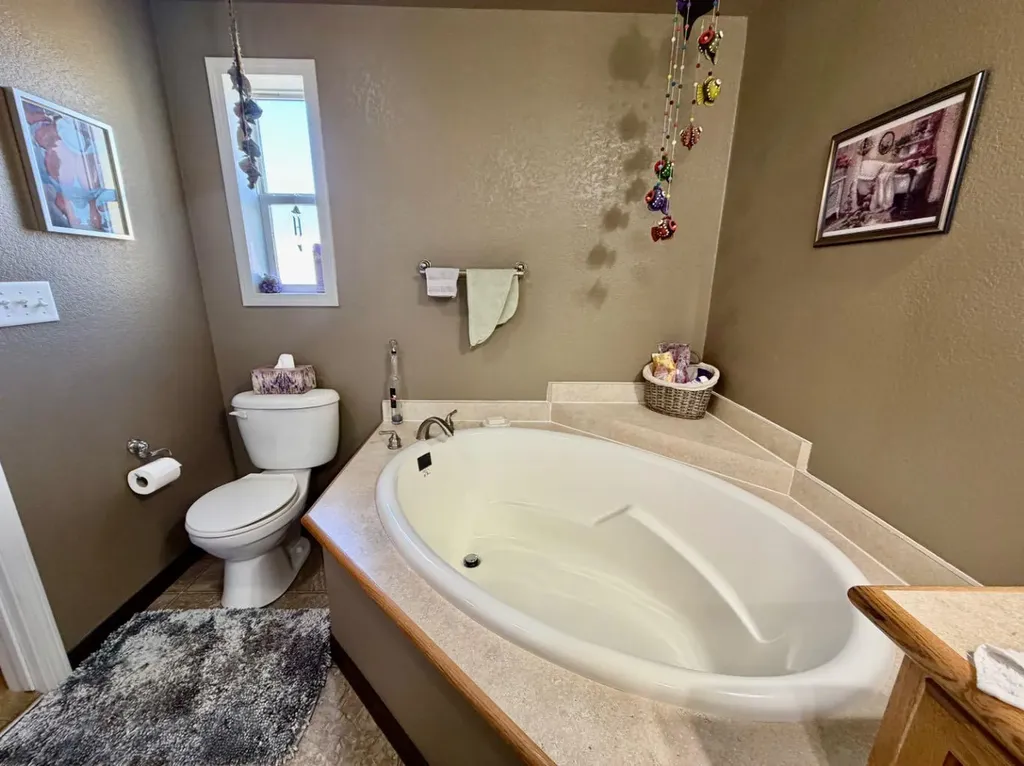 206 Railway Avenue Coaldale AB T1M0A7