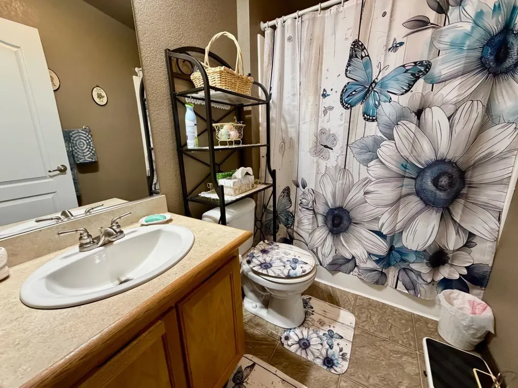 206 Railway Avenue Coaldale AB T1M0A7