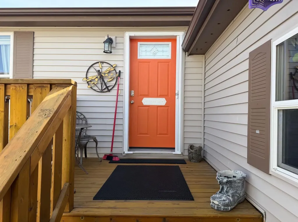 206 Railway Avenue Coaldale AB T1M0A7