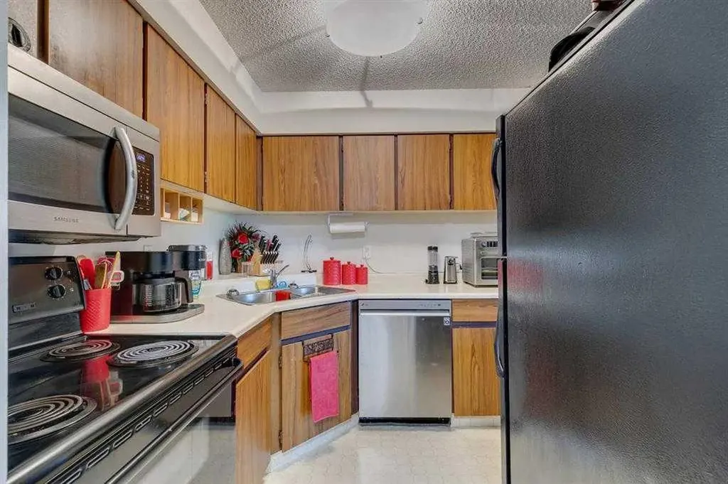 8403 Fairmount Drive SE Calgary AB T2X3M5