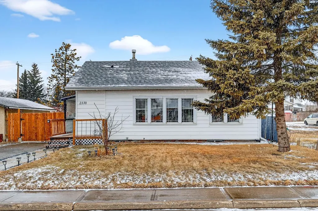 2130 20 Avenue Bowden AB T0M0K0
