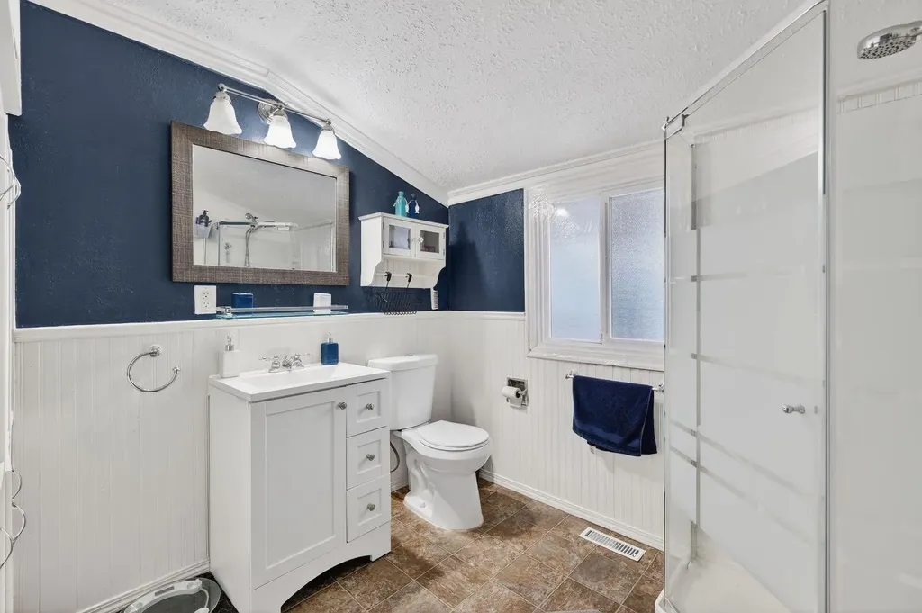 2130 20 Avenue Bowden AB T0M0K0