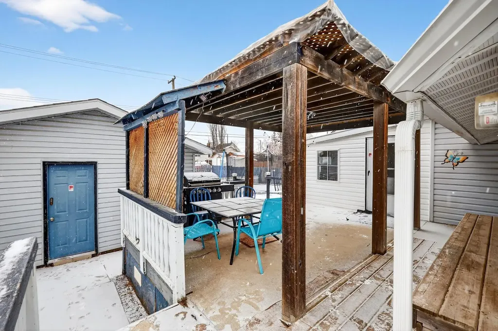2130 20 Avenue Bowden AB T0M0K0