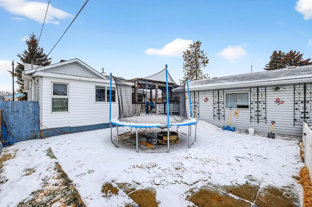2130 20 Avenue Bowden AB T0M0K0