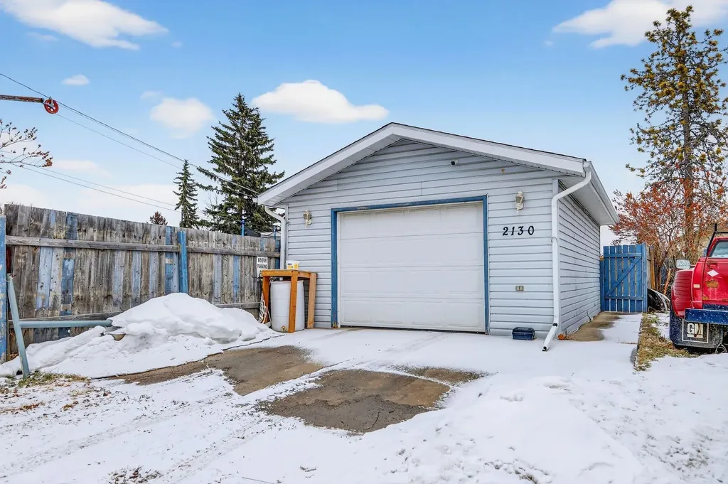 2130 20 Avenue Bowden AB T0M0K0