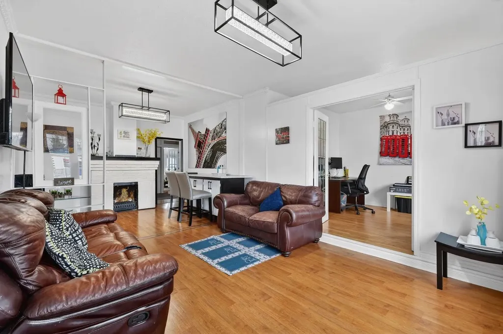 2130 20 Avenue Bowden AB T0M0K0