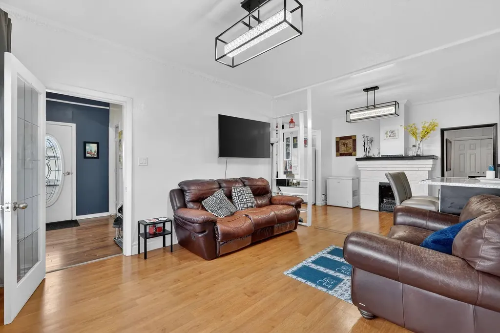 2130 20 Avenue Bowden AB T0M0K0