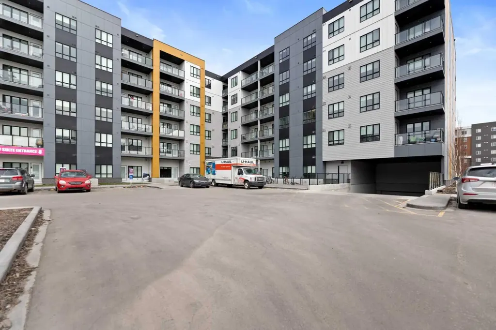 60 Skyview Ranch Road NE Calgary AB T3N 2J8