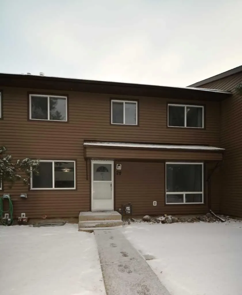 5215 6 Avenue Edson AB T7E1K9