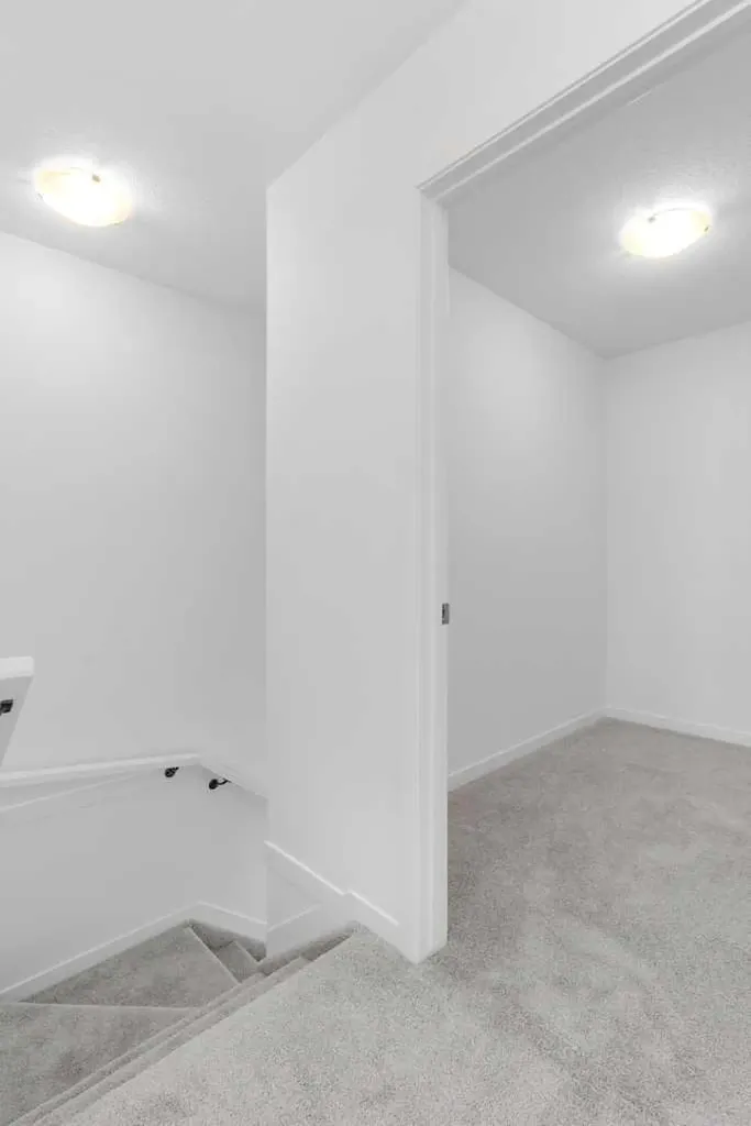 733 South Point Gate SW Airdrie AB T4B 5H7