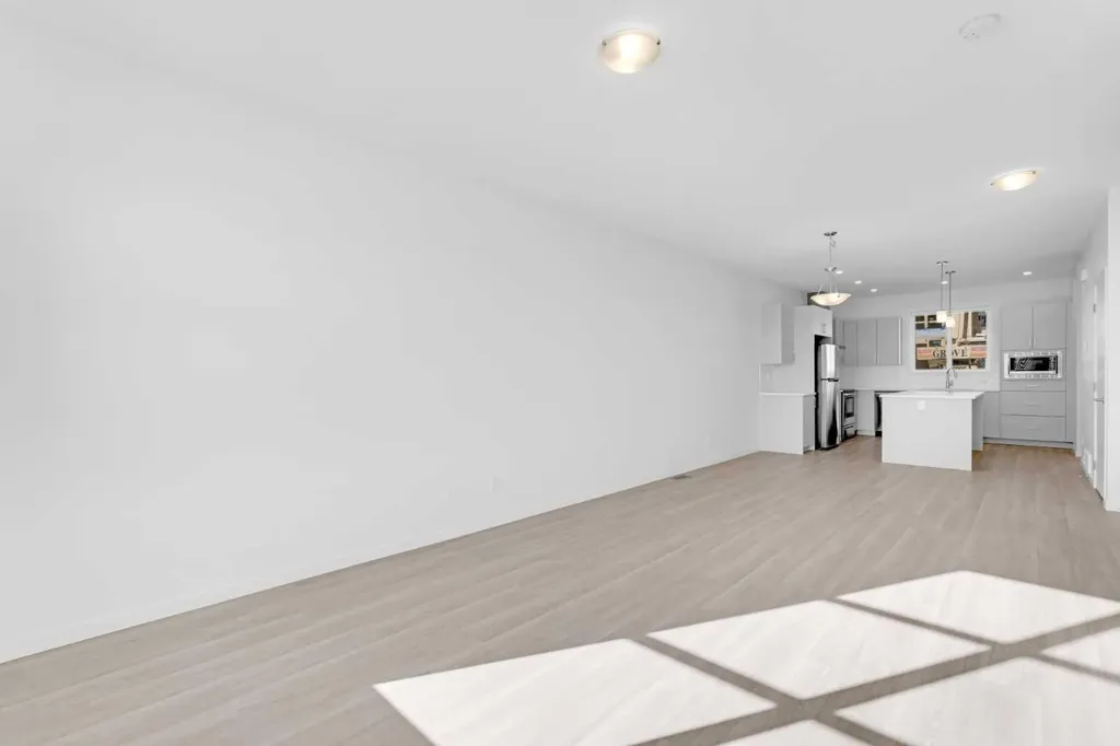 733 South Point Gate SW Airdrie AB T4B 5H7