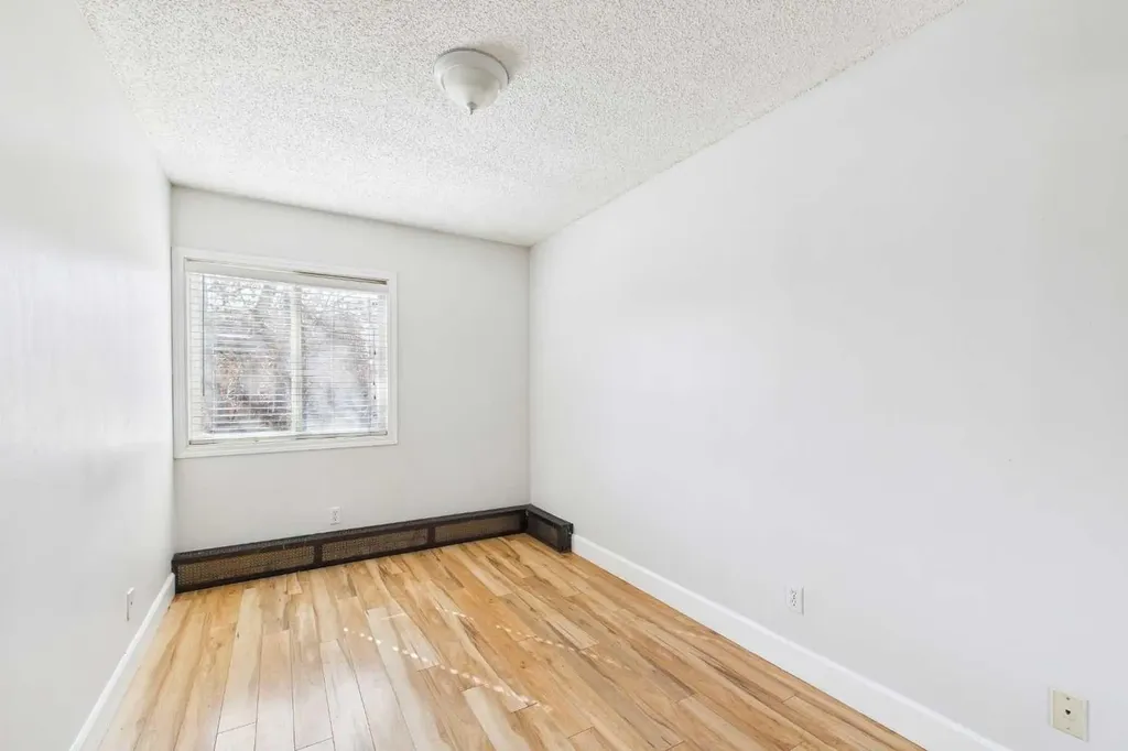 732 57 Avenue SW Calgary AB T2V 0H4