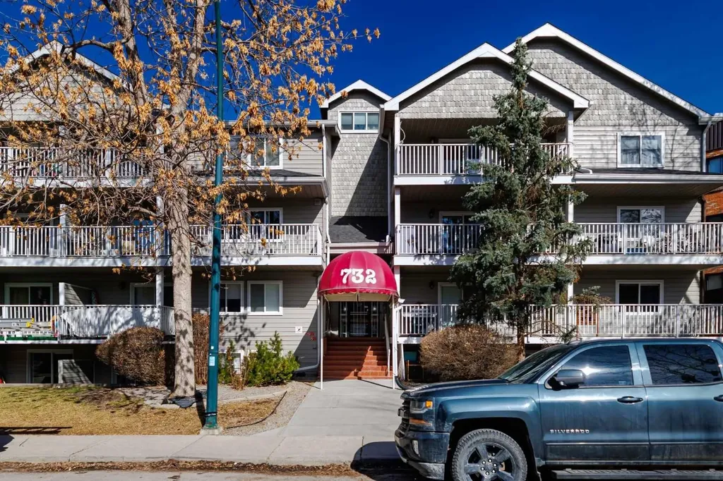 732 57 Avenue SW Calgary AB T2V 0H4