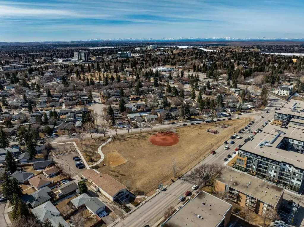 732 57 Avenue SW Calgary AB T2V 0H4