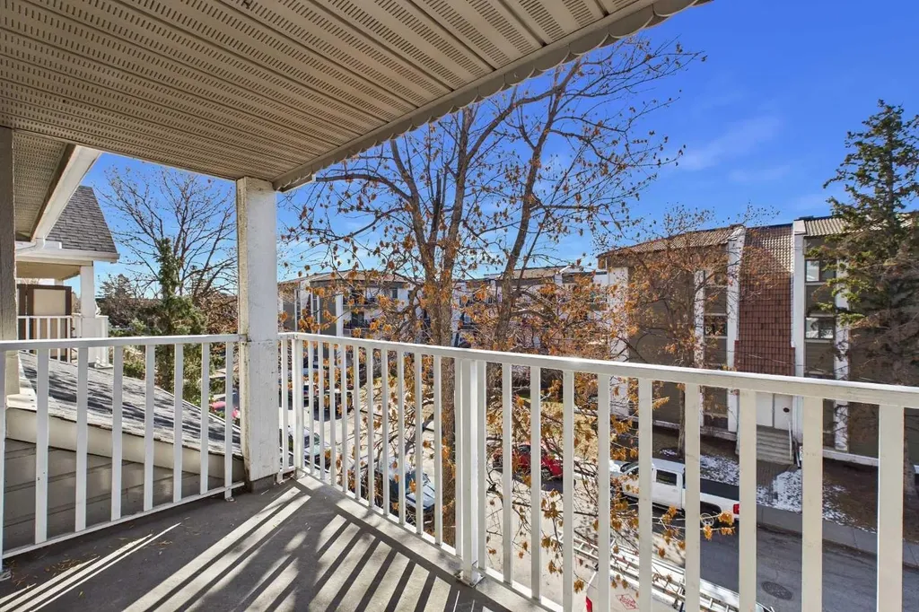732 57 Avenue SW Calgary AB T2V 0H4