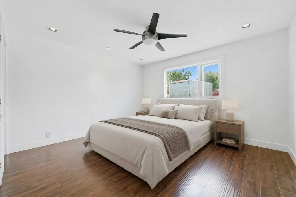 11 Beddington Green NE Calgary AB T3K 1M7