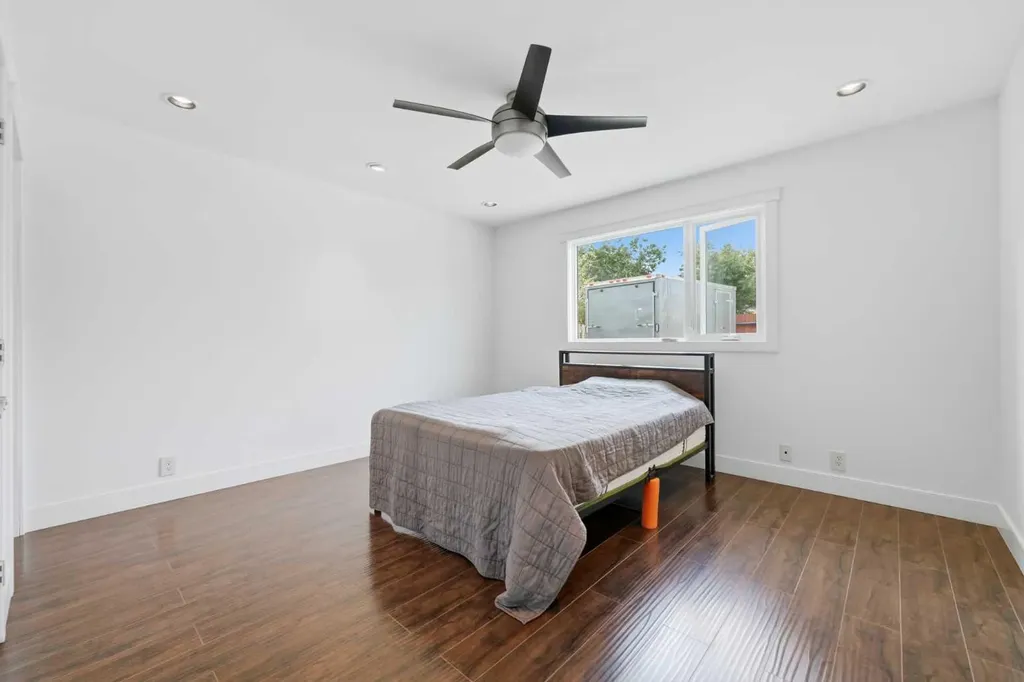 11 Beddington Green NE Calgary AB T3K 1M7