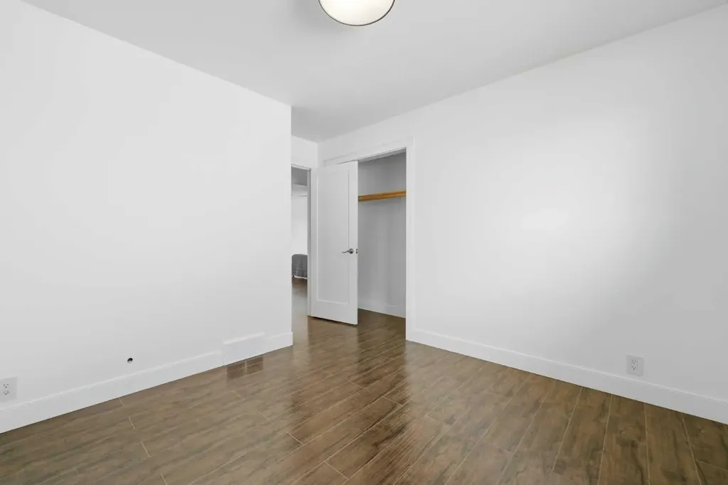 11 Beddington Green NE Calgary AB T3K 1M7