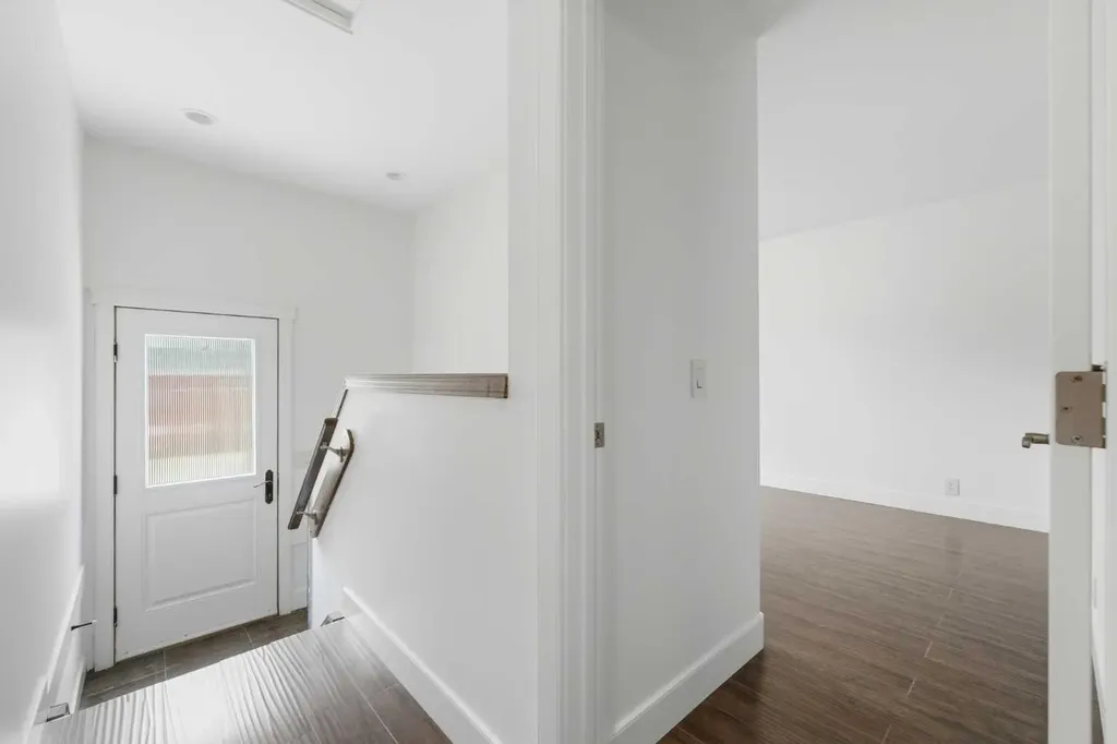11 Beddington Green NE Calgary AB T3K 1M7
