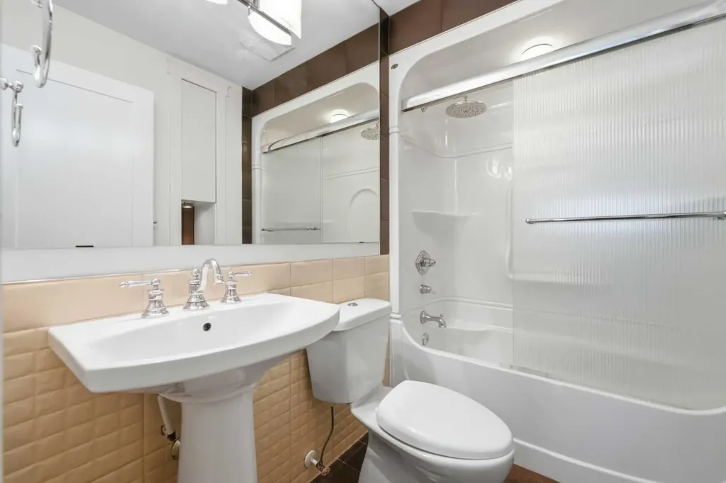 11 Beddington Green NE Calgary AB T3K 1M7