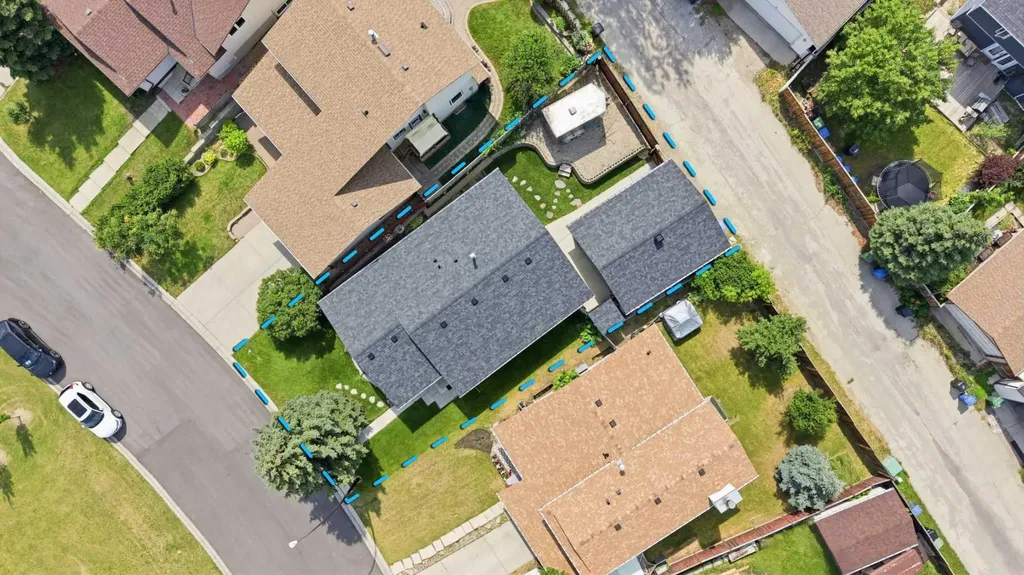 11 Beddington Green NE Calgary AB T3K 1M7