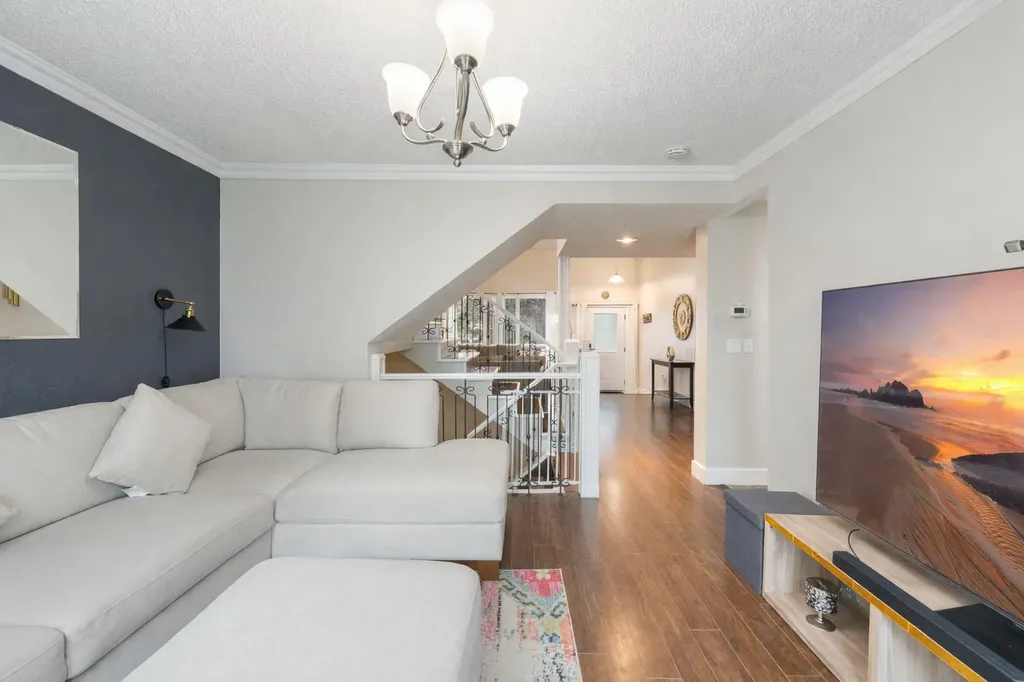 80 Taylor Way SE Airdrie AB T4A 1T2